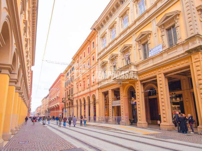 Appartamento trilocale in vendita in Via dell'Indipendenza, Centro Storico, Bologna