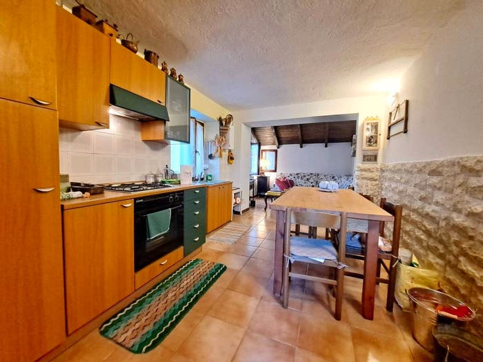 Casa bilocale in vendita in Via Morbio, Centro, Stazzona