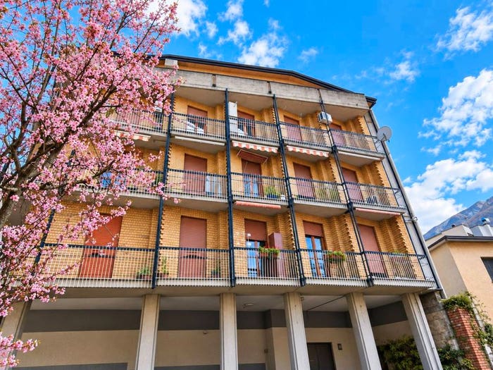 Appartamento trilocale in vendita in Via Aldo Moro, Centro, Solofra
