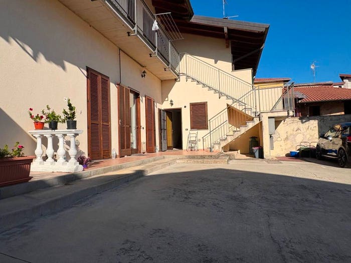 Appartamento bilocale in vendita in Via Stribiana, Carnago