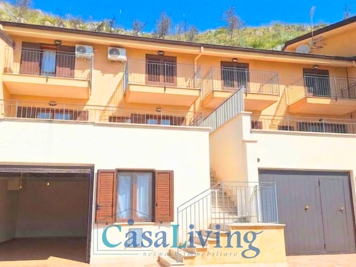 Casa con 6 locali in vendita in Via Regione Siciliana, Centro, Monreale