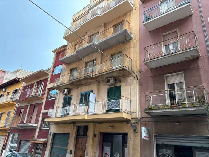 Appartamento quadrilocale in vendita in Via Santa Maria Goretti, Centro, Caltagirone