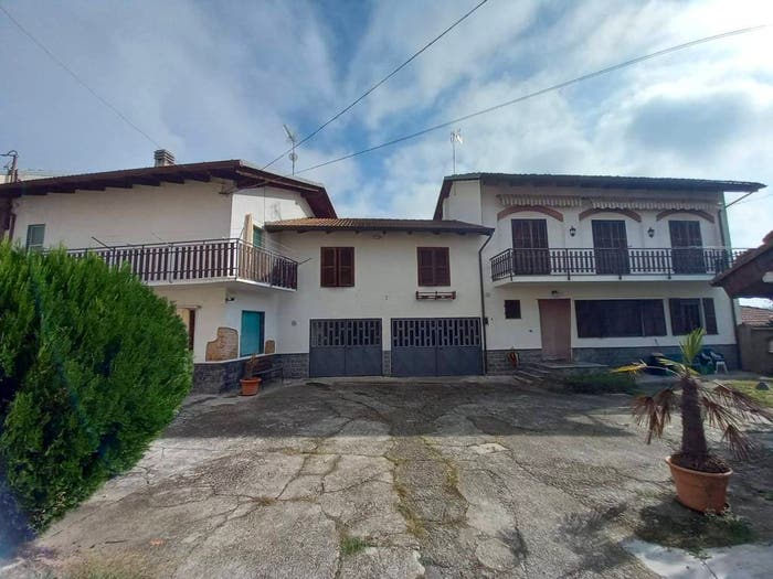 Casa con 6 locali in vendita in Frazione Carboneri, Carboneri, Montiglio Monferrato