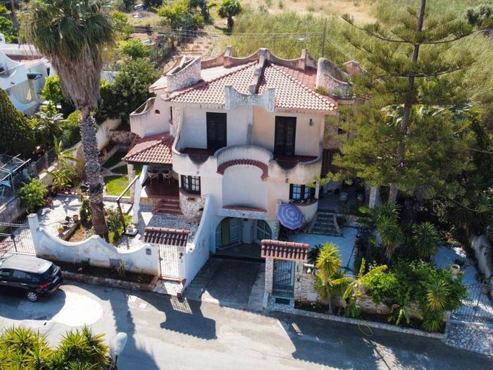 Casa con 6 locali in vendita in Via Umbria, Contrada Cipollazzo, Menfi