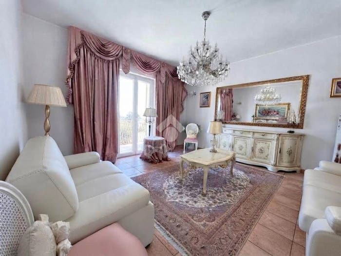 Appartamento trilocale in vendita in Via trieste, Centro, Osnago