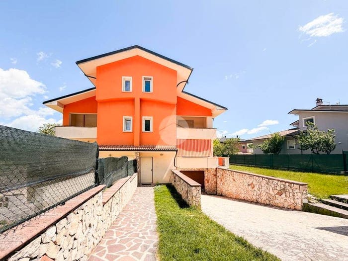 Casa con 5 locali in vendita in Via incile, Casa Incile, Avezzano