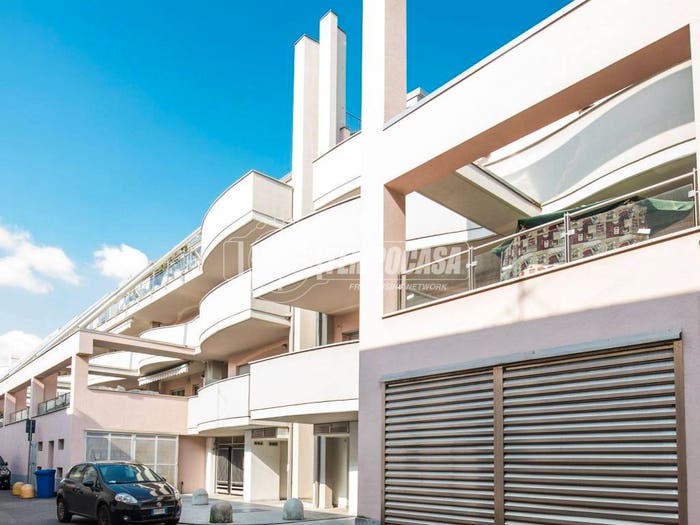Appartamento trilocale in vendita in Via Alberto da Giussano, Centro, Nerviano