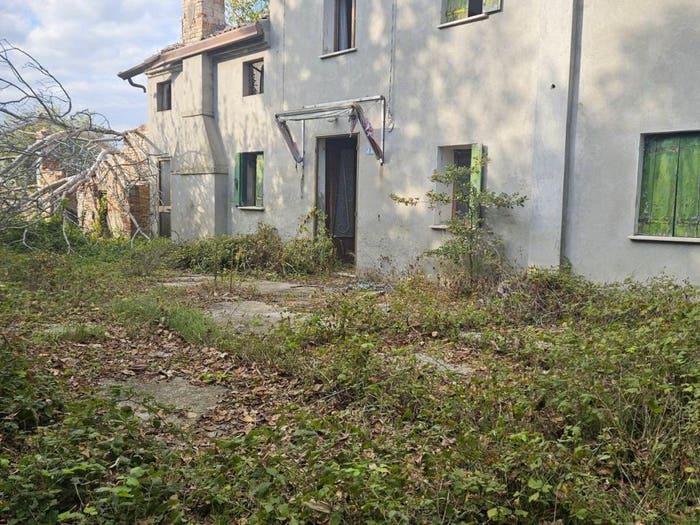 Casa con 5 locali in vendita in Via Roverella, Centro, Sant'Urbano
