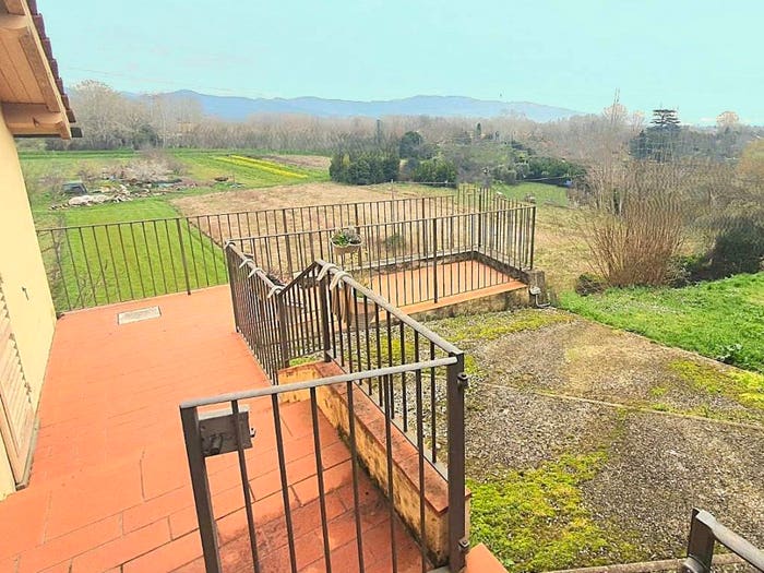 Casa quadrilocale in vendita in Via per Gattaiola, Fagnano Meati, Lucca