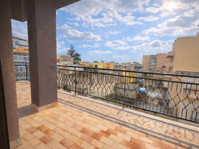 Appartamento quadrilocale in vendita in Via Cariddi, Casa Santa, Erice