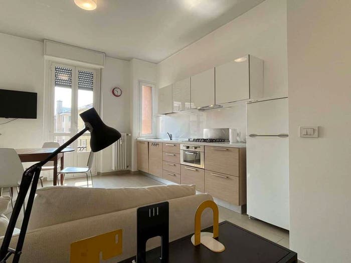 Appartamento trilocale in affitto in Via Alfredo Oriani, Quadronno Crocetta, Milano