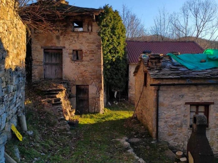 Casa trilocale in vendita in Localit  LOC COSTAPELATA, Centro, Santo Stefano d'Aveto