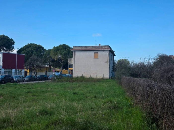 Casa con 6 locali in vendita in Via Arno, Tribunale, Frosinone