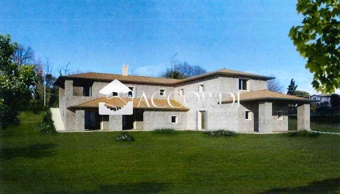Casa con 5 locali in vendita in Via F Fenzi, Centro, Conegliano