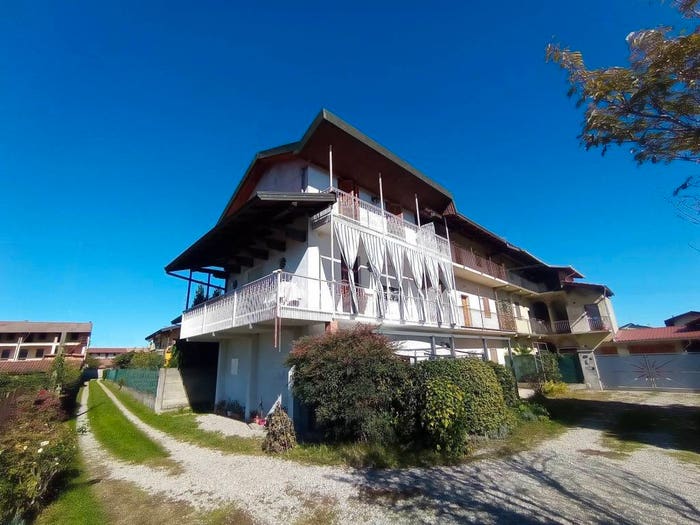 Casa quadrilocale in vendita in Via Pietro Mascagni, Centro, Bellinzago Novarese