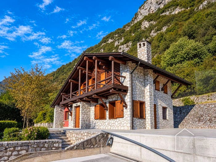 Casa con 6 locali in vendita in Via Borgo Olcese, Centro, Cividate Camuno