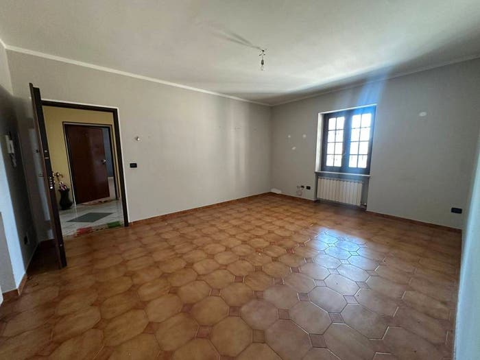 Appartamento trilocale in vendita in Via Macallè, Cavaglià