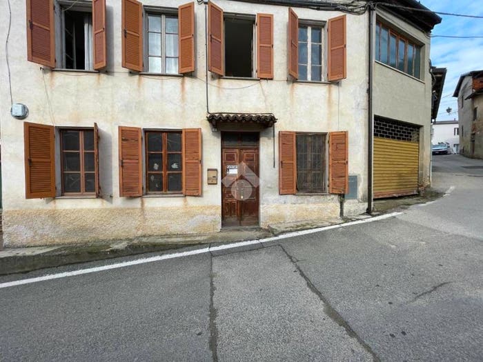 Casa quadrilocale in vendita in Via San Giovanni, Maranzana