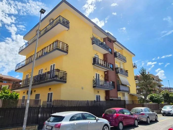 Appartamento quadrilocale in vendita in Via Antonio Fogazzaro, Semicentro, Aprilia