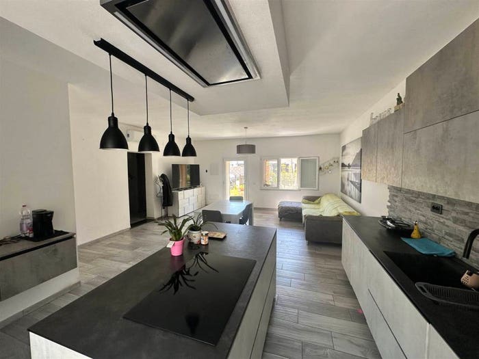 Casa con 5 locali in vendita in Campiglia Marittima