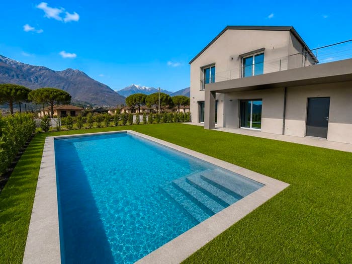 Casa quadrilocale in vendita in Colico Piano, Colico