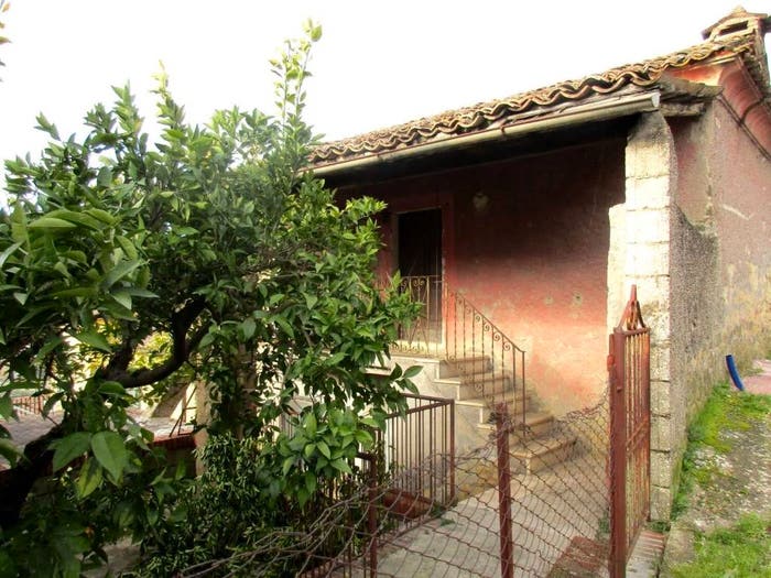 Casa con 6 locali in vendita in Via Muraglione No Number, Centro, Ripi