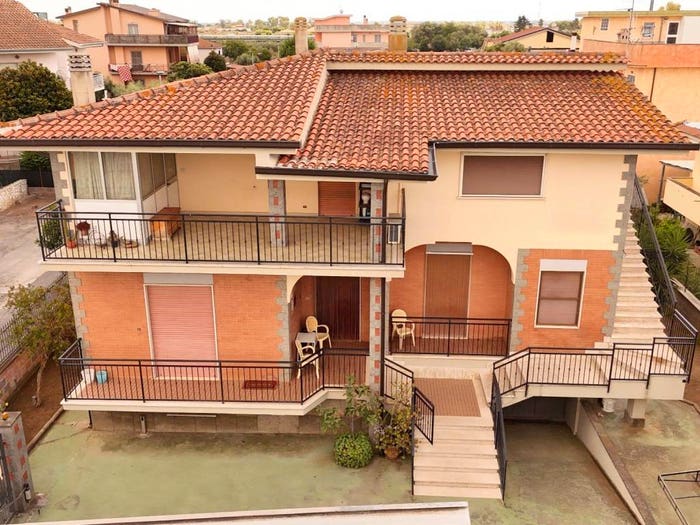 Casa con 6 locali in vendita in Via Pescara, Gattone Isole, Aprilia