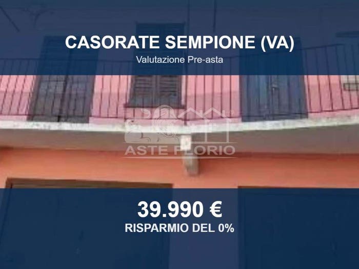 Appartamento trilocale in vendita in Via Genova, Casorate Sempione