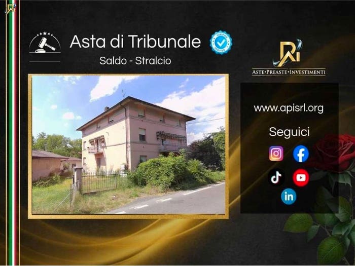 Appartamento con 6 locali in vendita in Via Dante Freddi, Periferia Ovest, Reggio Emilia