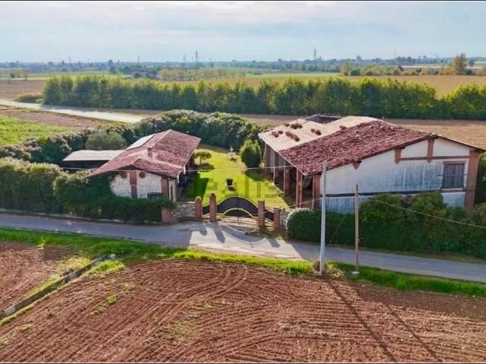Casa in vendita in Via Rudiano, Chiari