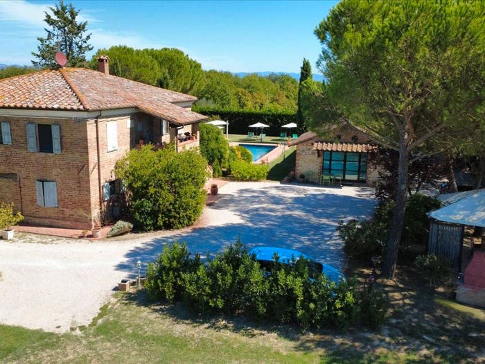Casa con 6 locali in vendita in Vitellino, Castiglione del Lago