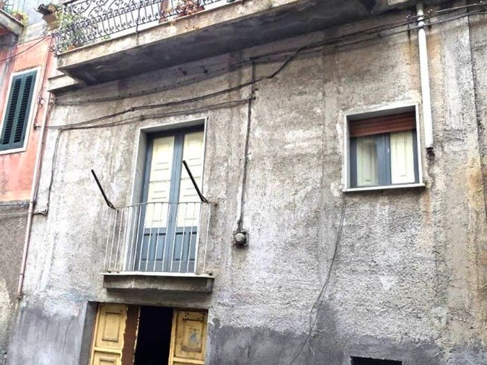 Casa trilocale in vendita in Via Rinaldo Baratta, Paternò