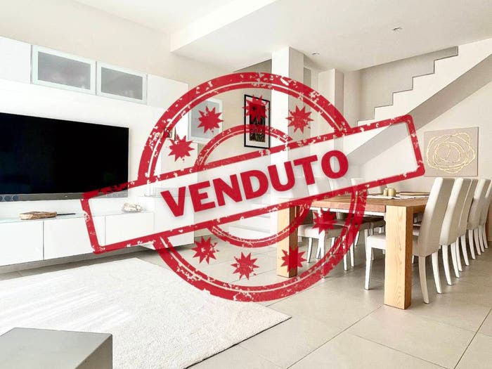 Appartamento con 5 locali in vendita in Via Bianca Ceva, Bisceglie, Milano