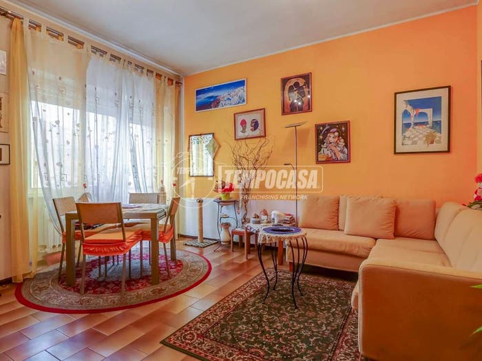 Appartamento trilocale in vendita in Via Creva, Centro, Luino