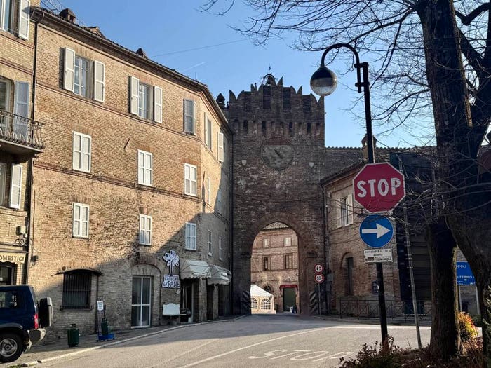 Appartamento con 6 locali in vendita in Via Cristini, Centro, Amandola