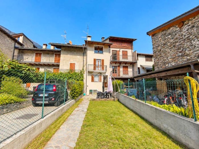 Casa con 5 locali in vendita in Via Angelo Pergola, Centro, Tirano
