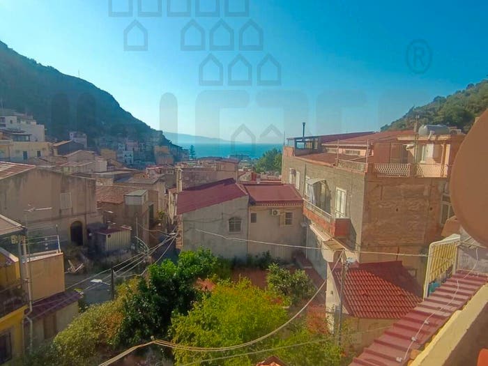 Casa bilocale in vendita in Via Mili San Marco, Mili, Messina