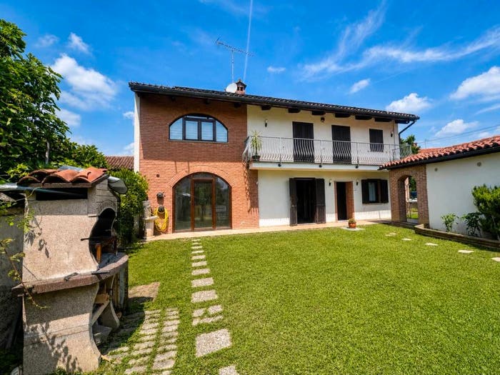 Casa con 5 locali in vendita in Via Labirinti, Virle Piemonte