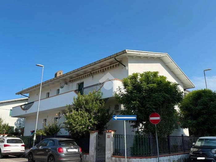 Appartamento quadrilocale in vendita in Vai G Cesare, Centro, Alba Adriatica
