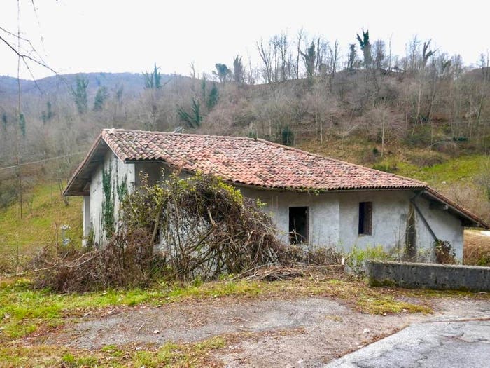 Casa con 6 locali in vendita in Tramonti di Sotto