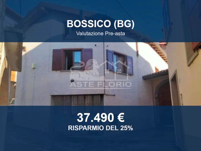Casa con 6 locali in vendita in via Rifugio, Bossico
