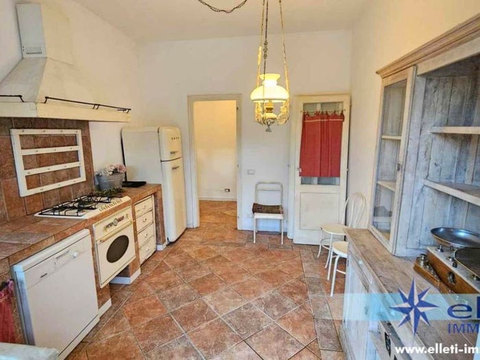 Appartamento quadrilocale in vendita in Castagnola, Massa