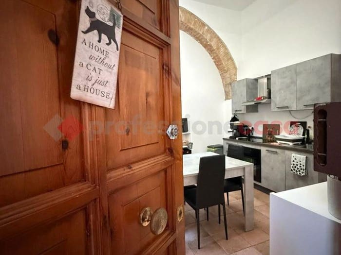 Appartamento bilocale in vendita in Via Sproni, Cisternone, Livorno