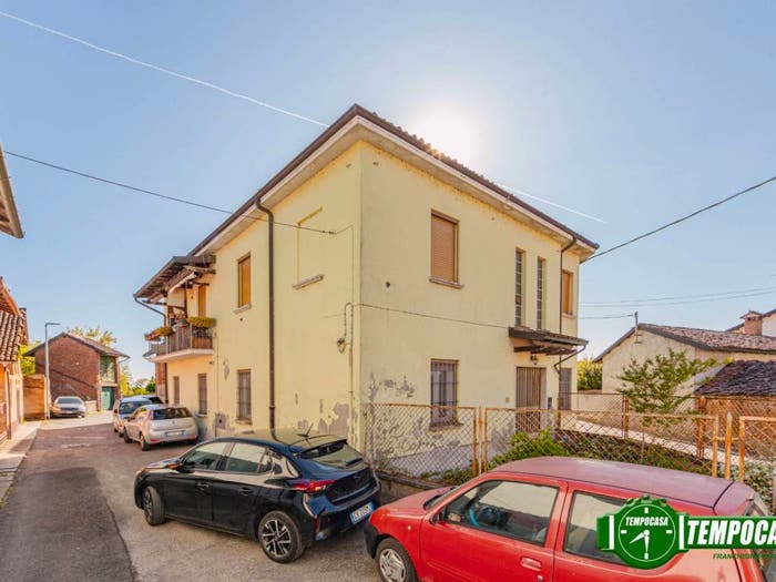 Appartamento bilocale in vendita in Via Roma, Centro, Sommo