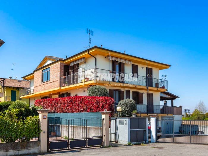 Appartamento quadrilocale in vendita in Via Manzoni, Crescentino