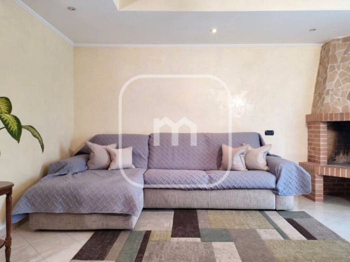 Appartamento trilocale in vendita in Via Montalbano Elicona, Borghesiana, Roma