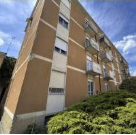 Appartamento trilocale in vendita in Via Flavio Gioia, San Michele, Busto Arsizio