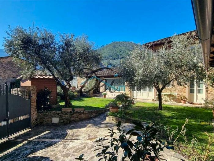 Casa con 6 locali in vendita in via della gianna, Massa Macinaia San Leonardo, Capannori