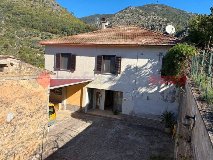 Casa con 6 locali in vendita in Via Campo Marinello, Monte San Biagio