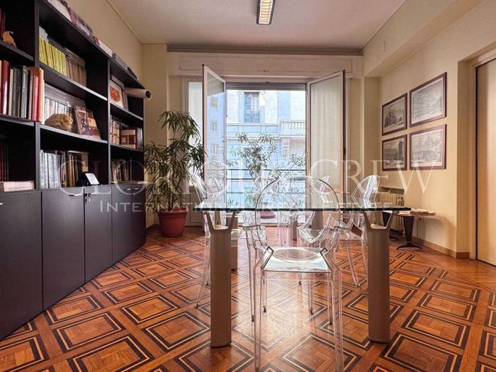 Appartamento con 6 locali in vendita in Corso Magenta, Cadorna Castello, Milano